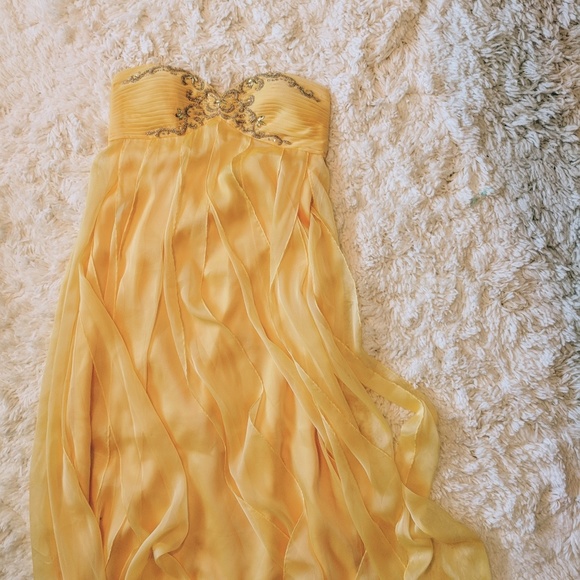 Shelly Dress - Picture 1 of 5